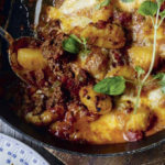 Gnocchi-pande med bolognese Gnocchi-pande med bolognese